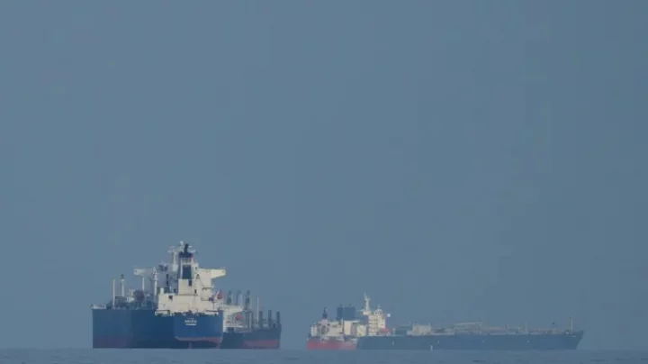 হরমুজ প্রণালী সংকটে নতুন মোড়, মার্কিন বাহিনী এখনই প্রস্তুত নয়