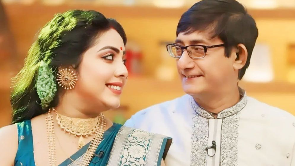 দৃষ্টিশক্তি ফিরে পেয়ে আবেগঘন বার্তা দিলেন কাঞ্চন মল্লিক